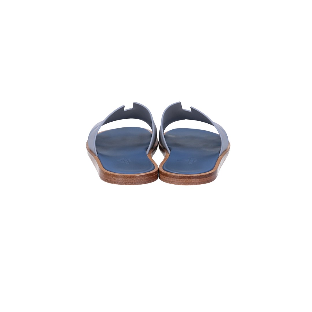 HERMÈS SANDALE 'IZMIR' AUS KALBSLEDER IN GRIS SILEX/BLEU TURQUIN IN GR. 40