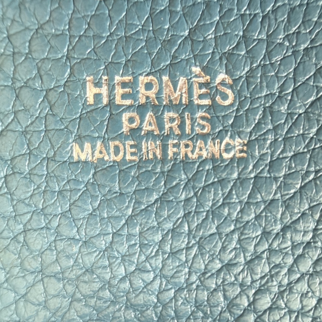 HERMÈS ÉVELYNE II PM HANDTASCHE AUS TAURILLON CLEMENCE LEDER IN BLEU JEAN MIT PHW