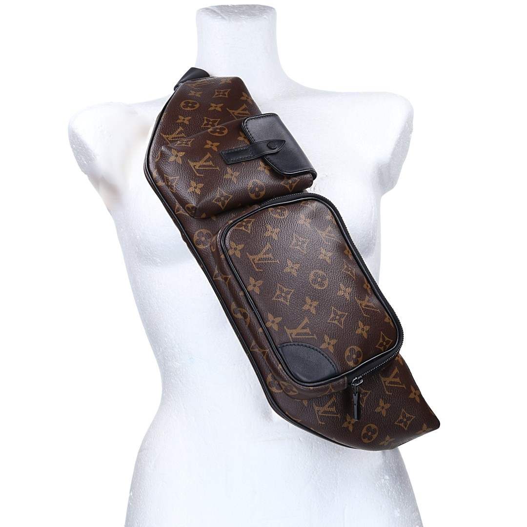LOUIS VUITTON BUMBAG CHRISTOPHER BAUCHTASCHE AUS MONOGRAM CANVAS (M45337)