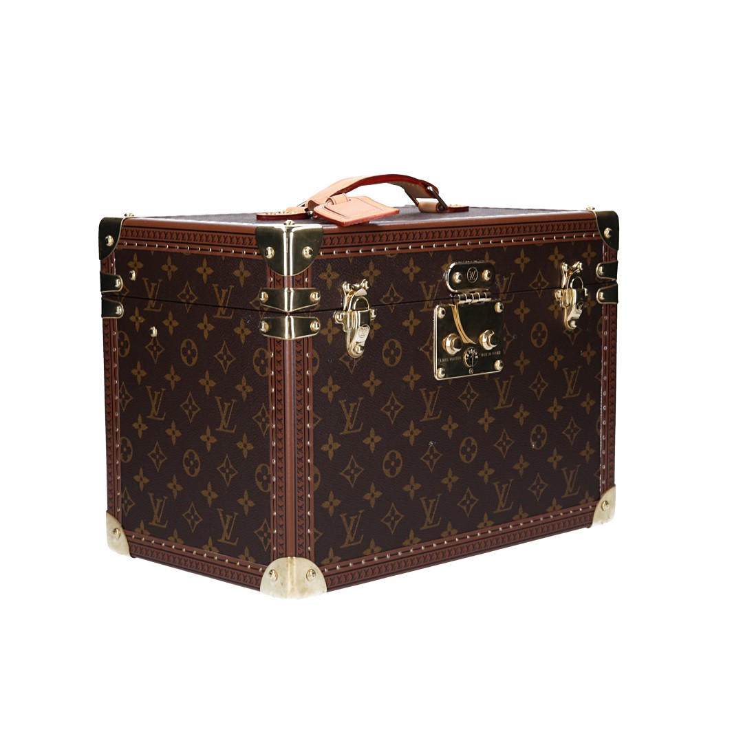 LOUIS VUITTON BOÎTE PHARMACIE VANITY-CASE AUS MONOGRAM CANVAS IN VUITTONITE (M21826)