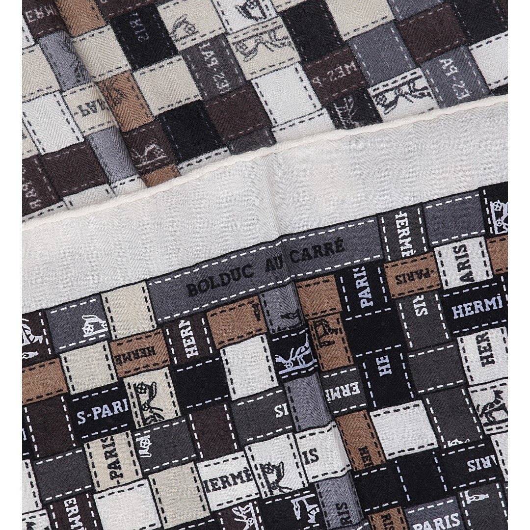 HERMÈS CASHMERE/SILK SCARF 140 x 140 CM SCARF 'FANTAISIE D'ETRIERS' BY VIRGINIE JAMIN