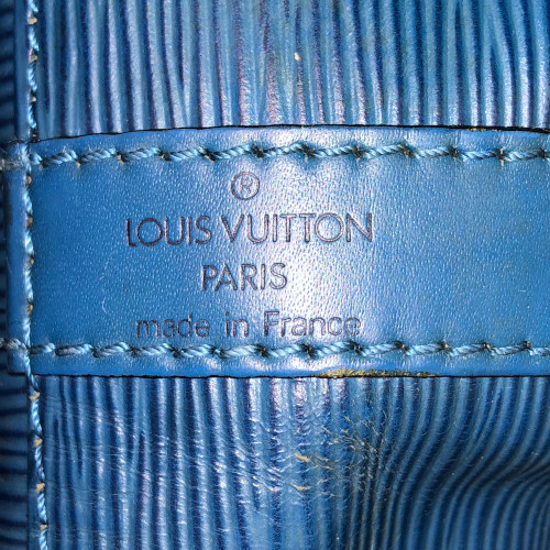 LOUIS VUITTON NOÉ PETIT MODEL SCHULTERTASCHE AUS EPI LEDER IN TOLEDO BLAU (M44105)