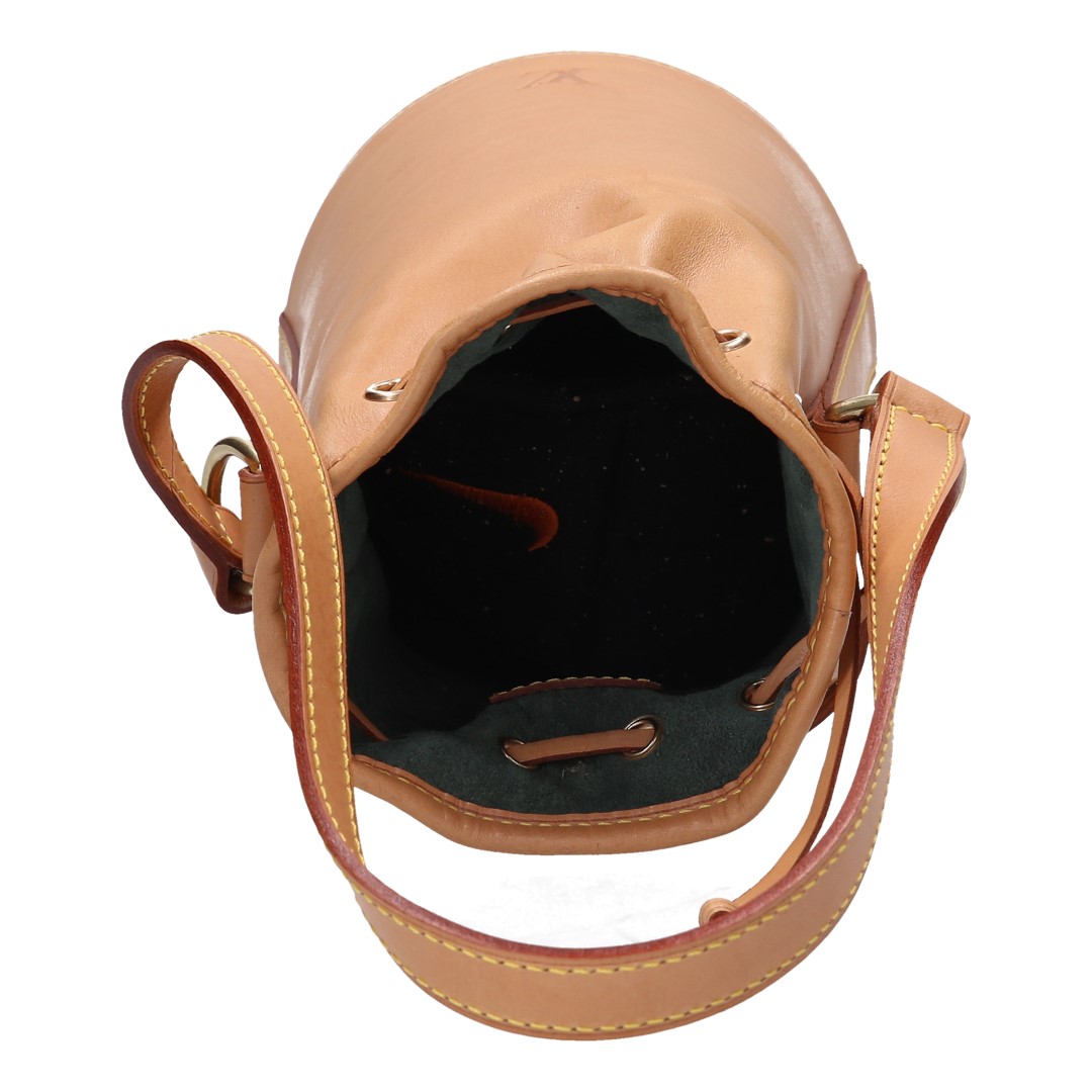 44698-Louis-Vuitton-Etui_2D_0013