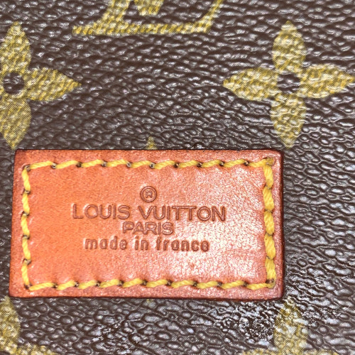 LOUIS VUITTON SAUMUR 40 UMHÄNGETASCHE AUS MONOGRAM CANVAS