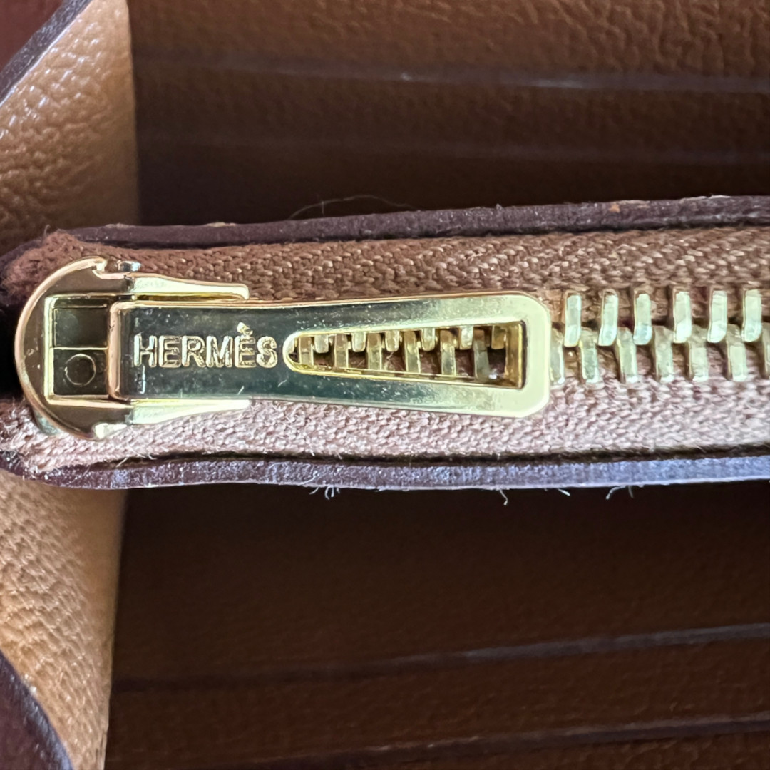 48831-Hermes-Brieftasche_2D_0011 HERMÈS BRIEFTASCHE CONSTANCE COMPACT AUS KALBSLEDER IN GOLD MIT GHW