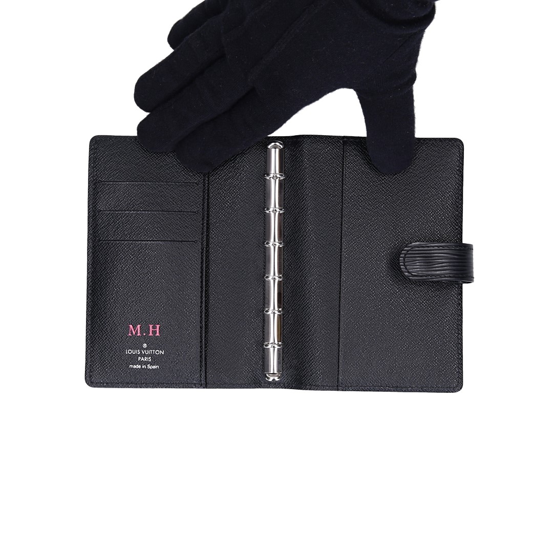 36465-LouisVuitton-AgendaEtui-EpiSchwarz_2D_0003