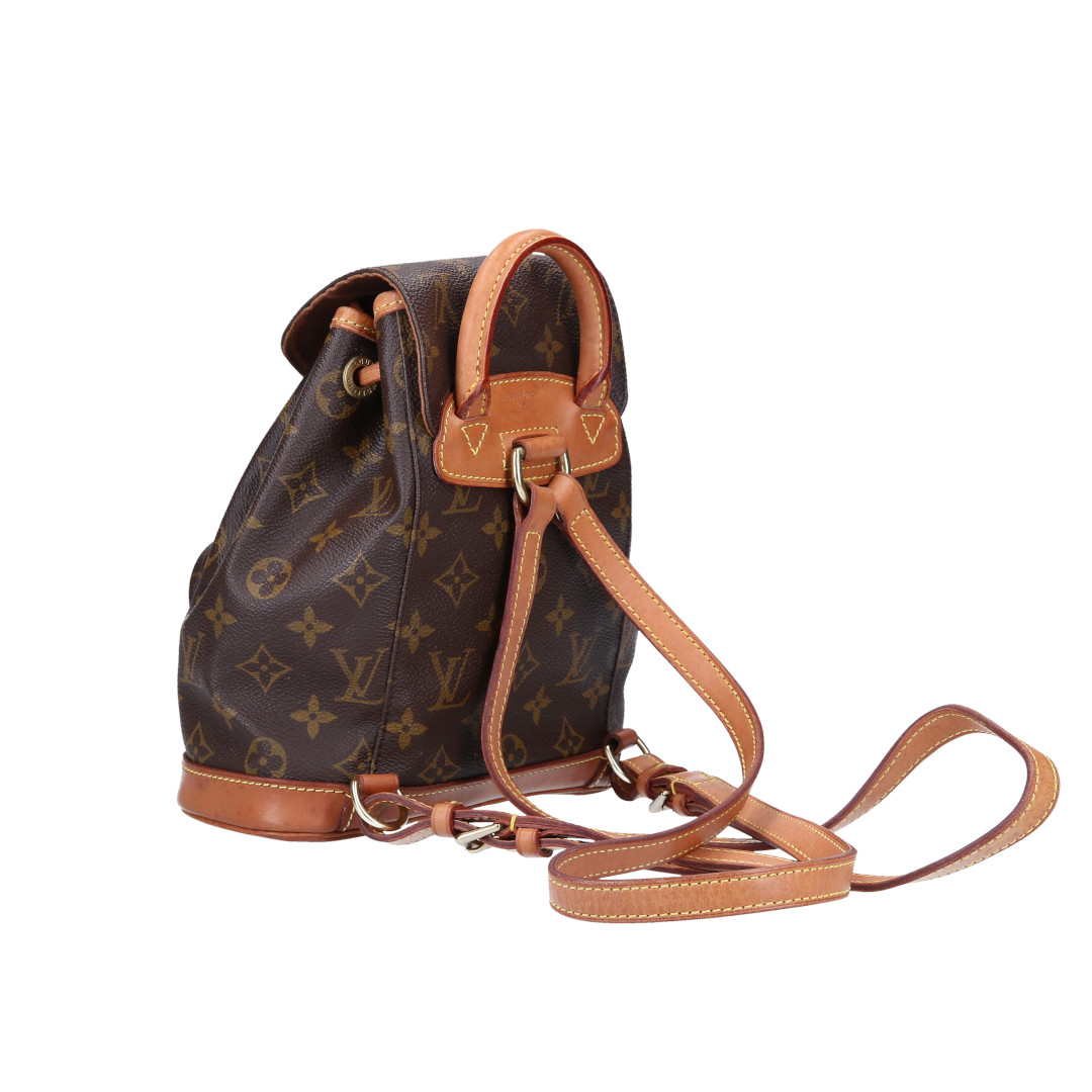 46032-Louis-Vuitton-Montsouris-Monogram-Canvas_2d_0027