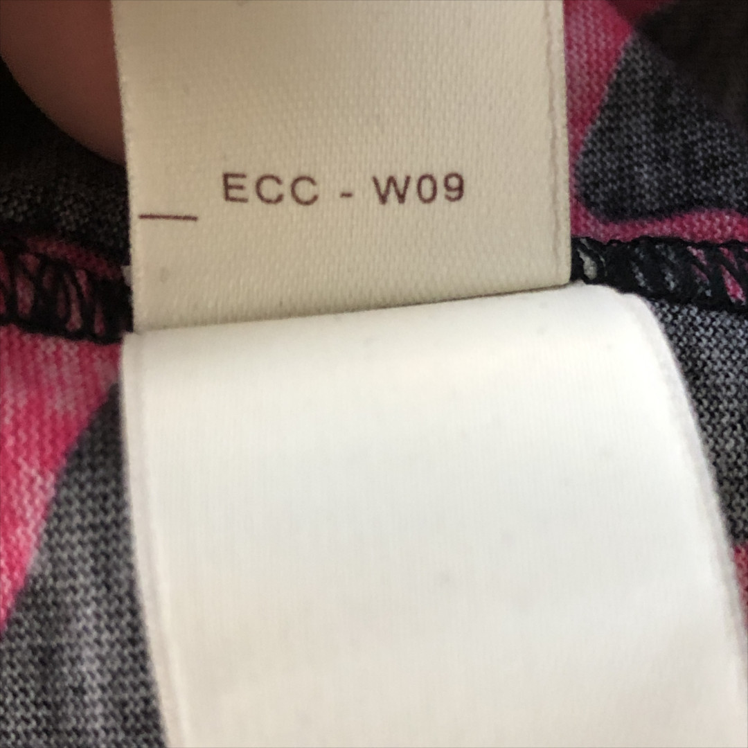 36250-Louis-Vuitton-T-Shirt_2D_0011 LOUIS VUITTON T-SHIRT MIT V-AUSSCHNITT AUS MODAL UND BAUMWOLLE IN SCHWARZ UND PINK