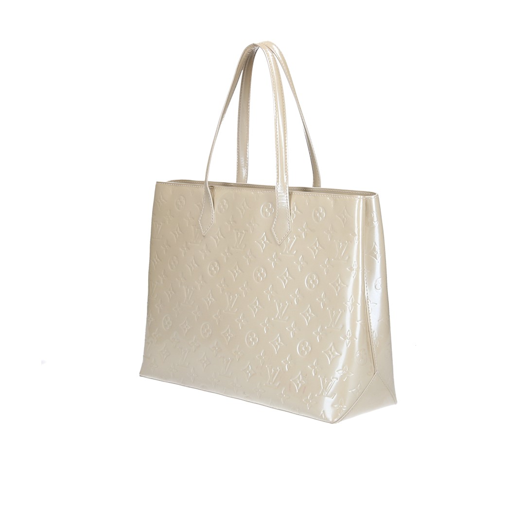 LOUIS VUITTON WILSHIRE MM SCHULTERTASCHE AUS MONOGRAM VERNIS LEDER