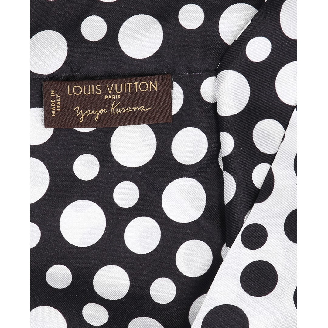 LOUIS VUITTON SEIDENTUCH LOOP 'KUSAMA' IN NOIR & BLANC (400505)