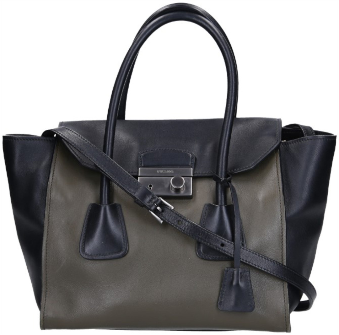 PRADA HANDTASCHE AUS LEDER IN OLIVE UND SCHWARZ 