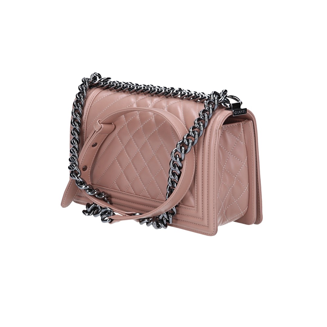 CHANEL BOY HANDTASCHE (MEDIUM) AUS GLATTLEDER & SILBERFARBENEM METALL (A67086)