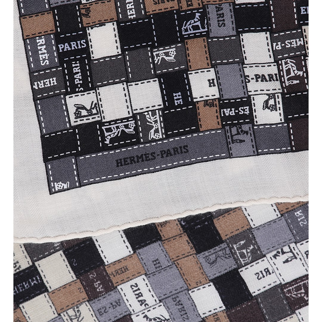 HERMÈS CASHMERE/SILK SCARF 140 x 140 CM SCARF 'FANTAISIE D'ETRIERS' BY VIRGINIE JAMIN