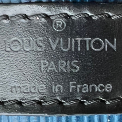 LOUIS VUITTON NOÉ PETIT MODEL SCHULTERTASCHE AUS EPI LEDER IN TOLEDO BLAU/KOURIL SCHWARZ