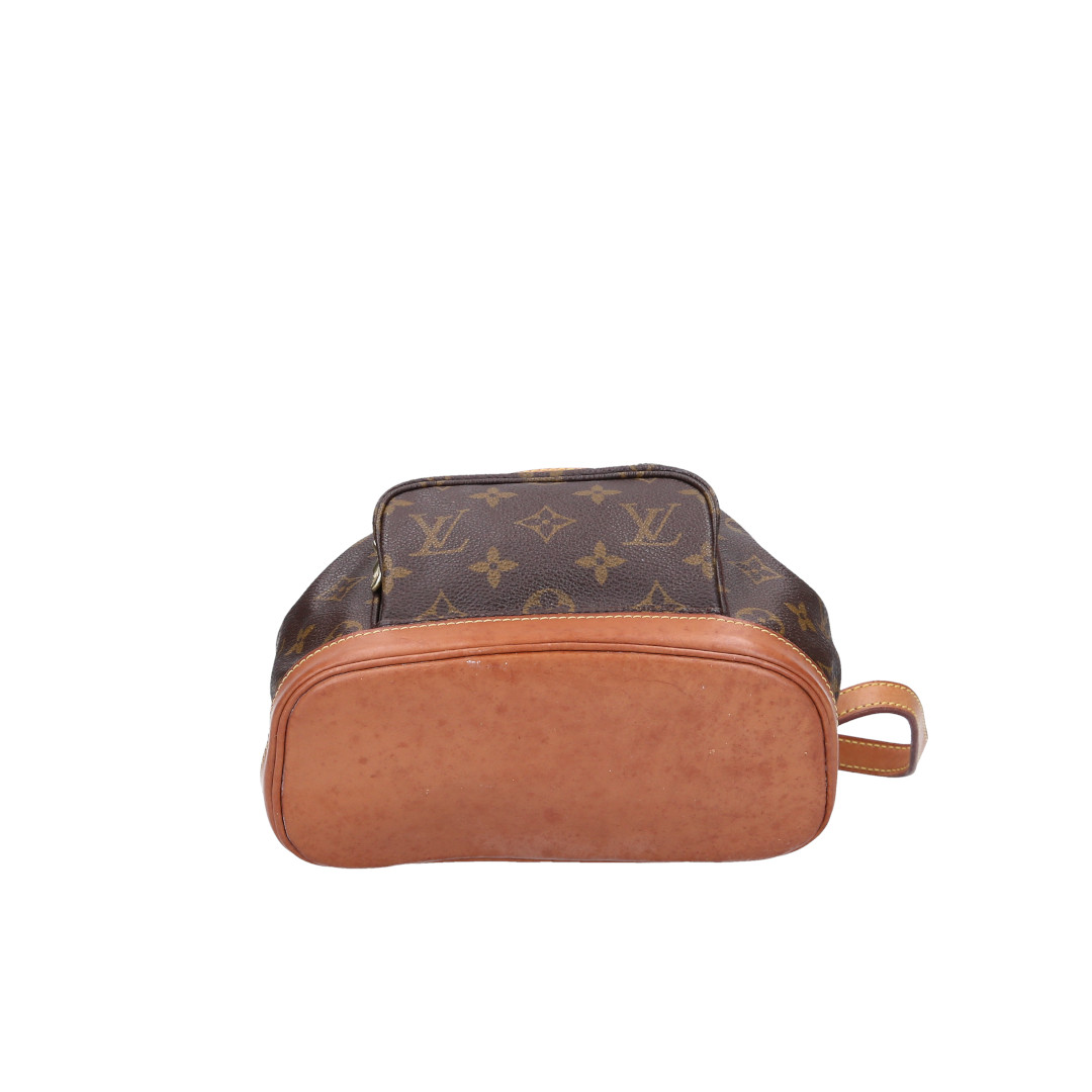 46032-Louis-Vuitton-Montsouris-Monogram-Canvas_2d_0025