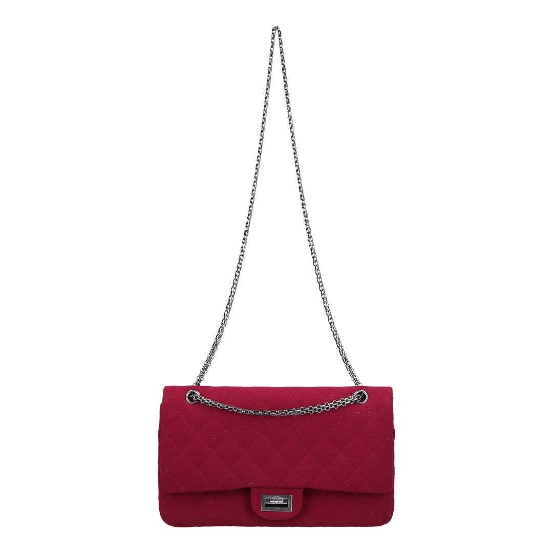 44777-Chanel-Umh-ngetasche_2D_0014 CHANEL 2.55 REISSUE FLAP HANDTASCHE (227) AUS TEXTIL IN BEERENROT (A37590)