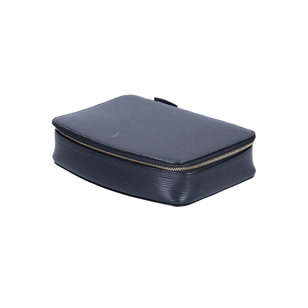 LOUIS VUITTON POCHE MONTE-CARLO REISEACCESSOIRE AUS EPI LEDER IN KOURIL SCHWARZ (M48362)