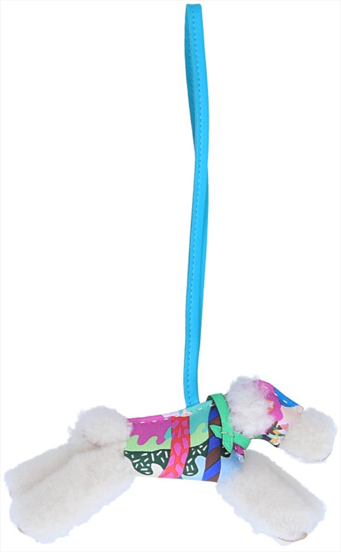 HERMÈS TASCHENACCESSOIRE ANHÄNGER 'BUDY' AUS MILO-LAMMLEDER/MERINO-SCHAFWOLLE/SEIDE