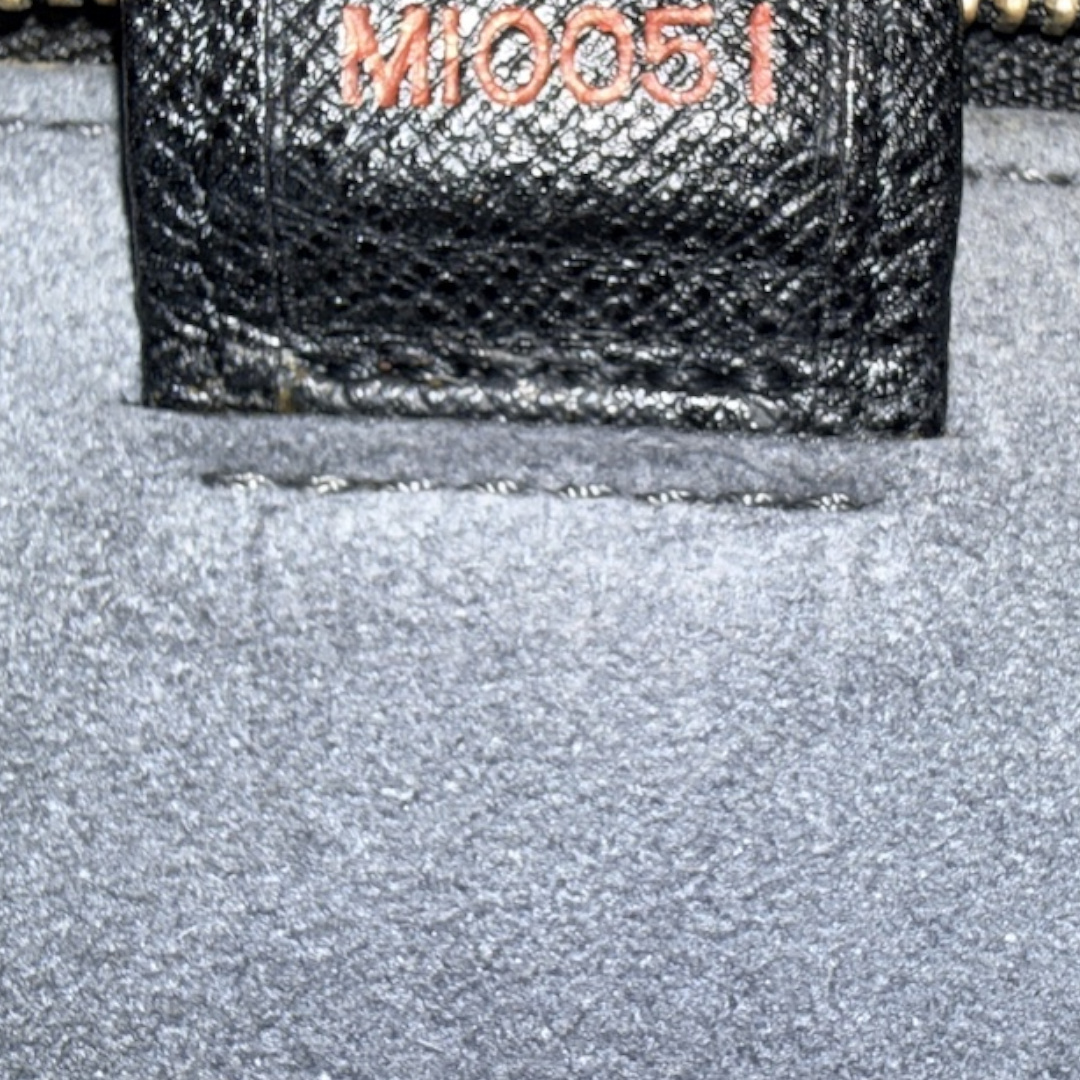 LOUIS VUITTON POCHE MONTE-CARLO REISEACCESSOIRE AUS EPI LEDER IN KOURIL SCHWARZ (M48362)