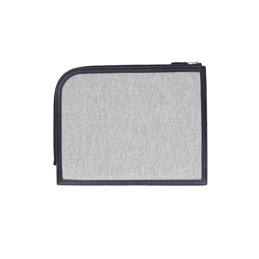 HERMÈS POCHETTE DE VOYAGE CARGO AUS TOILE H/VEAU SWIFT ECRU-NOIR/NOIR MIT PHW