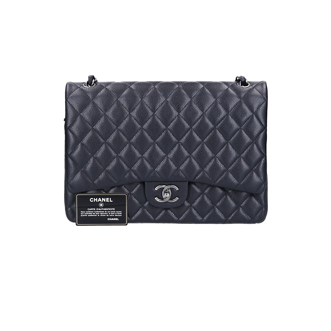 CHANEL TIMELESS DOUBLE FLAP HANDTASCHE (MAXI) AUS KALBSLEDER IN SCHWARZ MIT SGHW (A58601)