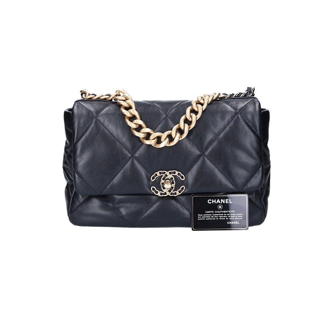 CHANEL 19 GROßE PATTENTASCHE HANDTASCHE AUS LAMMLEDER IN SCHWARZ (AS1161)