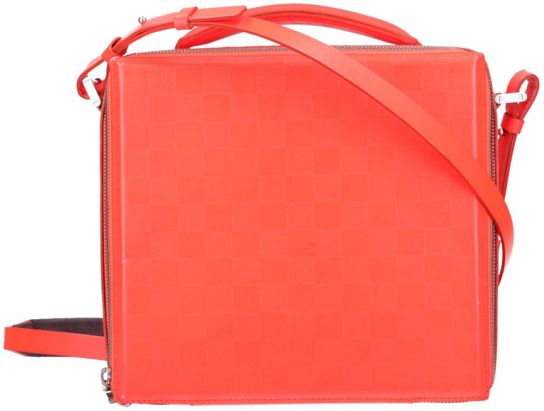 LOUIS VUITTON BRUCE MESSENGER AUS DAMIER GLACÉ IN CORAL