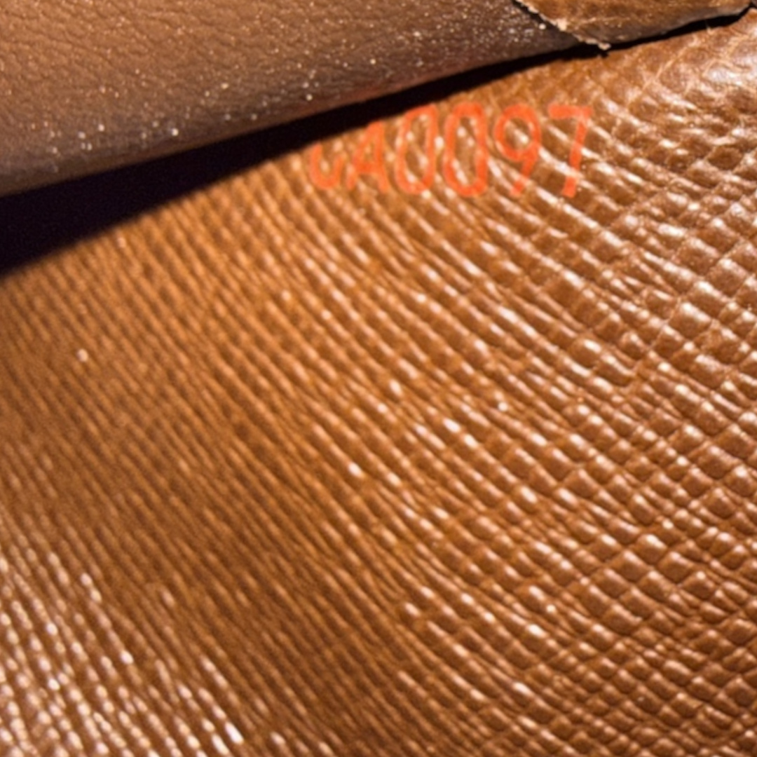 LOUIS VUITTON REISEPASSHÜLLE - COUVERTURE PASSPORT AUS DAMIER EBENE CANVAS (N60188)