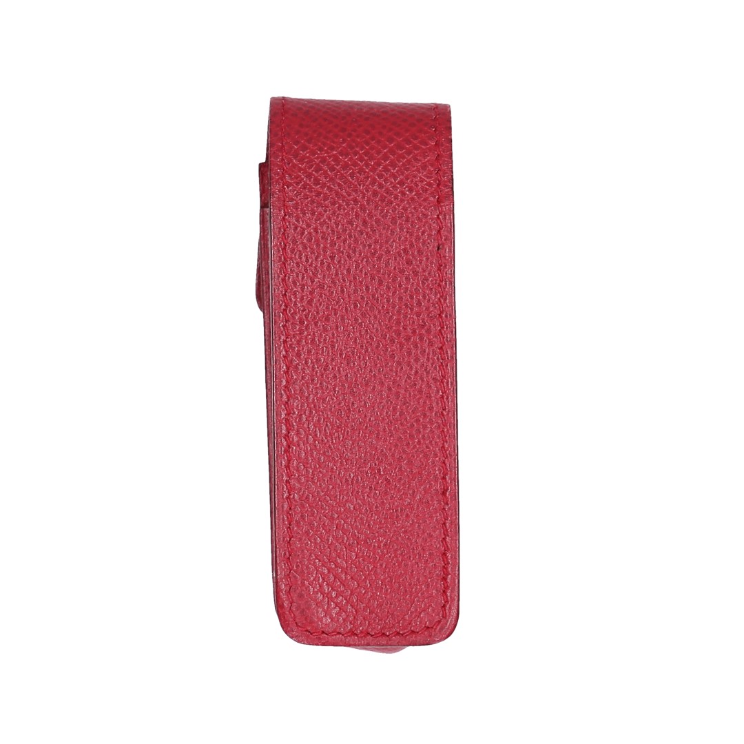 HERMÈS ETUI AUS GENARBTEM LEDER IN ROT MIT GHW