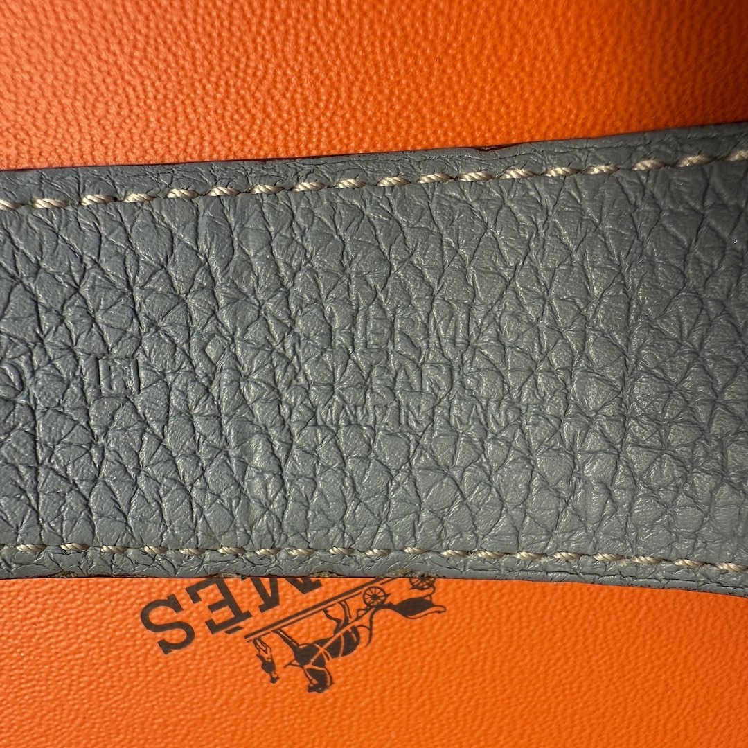 Hermès reversible belt 24 mm made of leather size 100 in blue