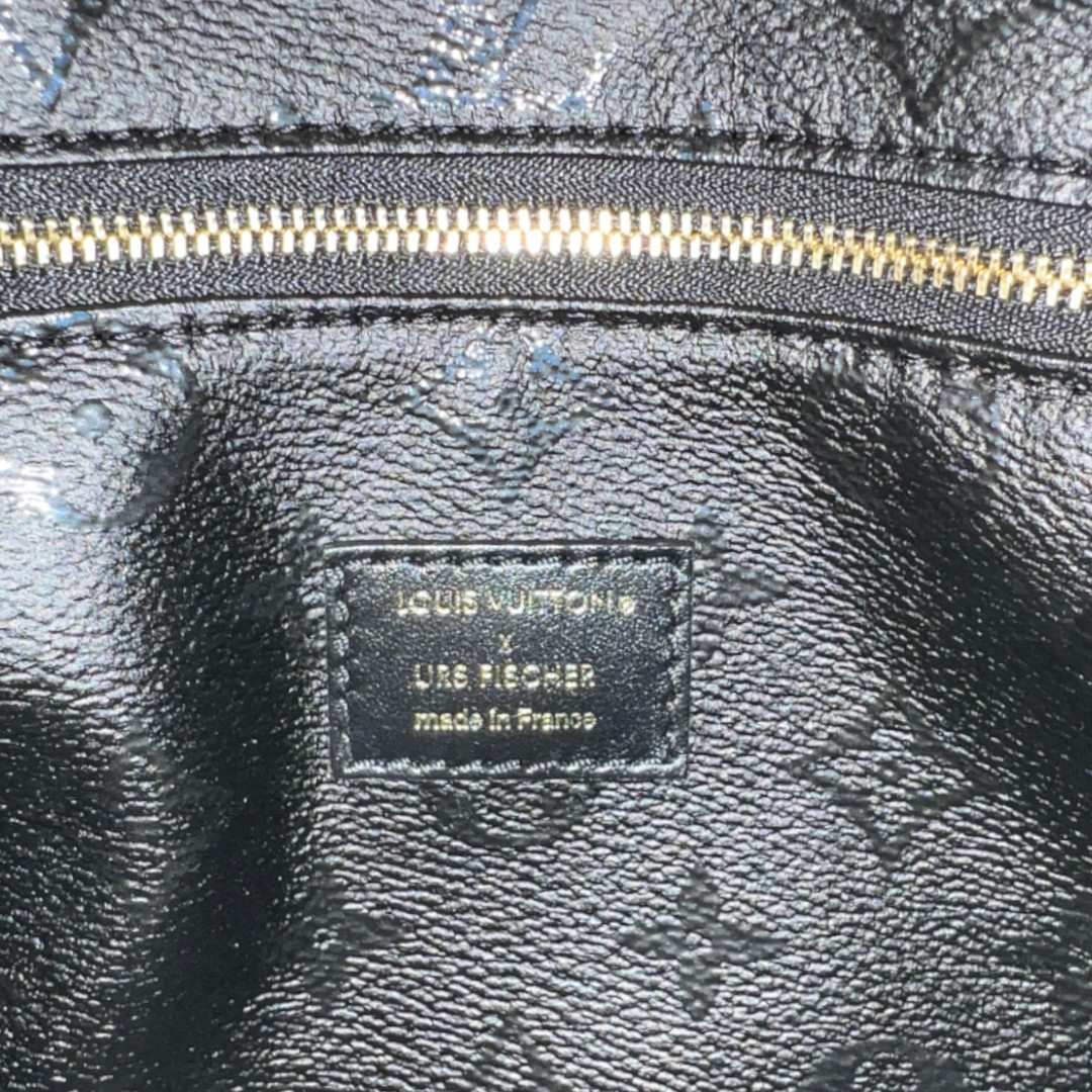 49018-LouisVuitton-Speedy-SE_2D_0013 LOUIS VUITTON SPEEDY 25 HANDTASCHE AUS MONOGRAM URS FISCHER CANVAS MIT SCHULTERRIEMEN (M45552)