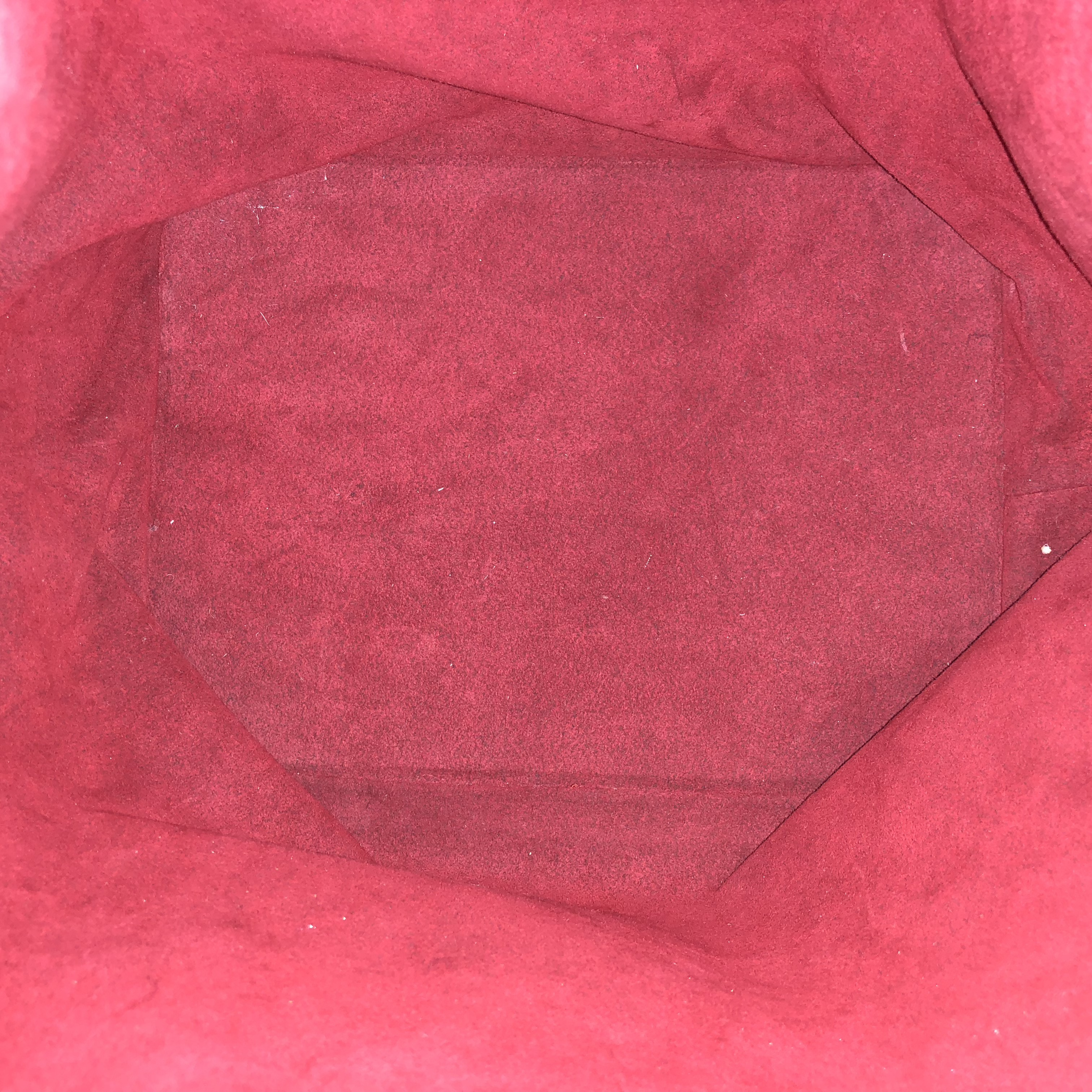 LOUIS VUITTON NOÉ PETIT MODEL SCHULTERTASCHE AUS EPI LEDER IN CASTILLIAN ROT (M43077)