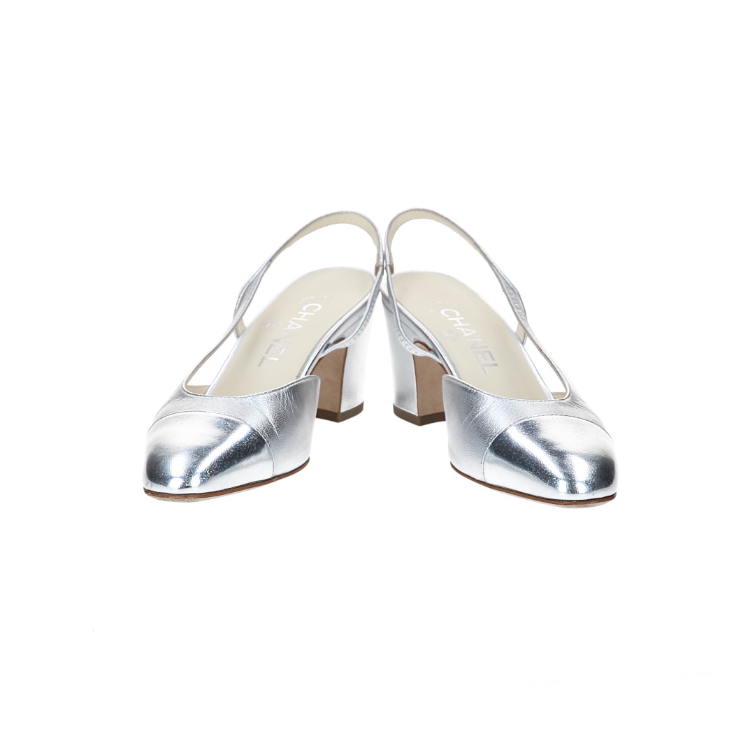 CHANEL SLINGPUMPS SCHUHE AUS LEDER IN SILBERN GR. 36 (A G311318)