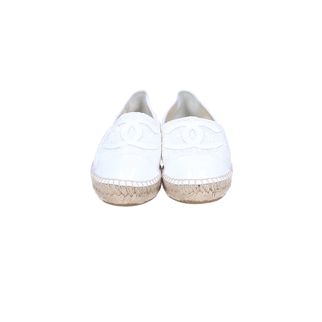 48703-Chanel-Spadrilles-Weiss_2D_0001 CHANEL ESPADRILLES MIT PAILETTEN IN WEISS GR. 40 (Z G29762)