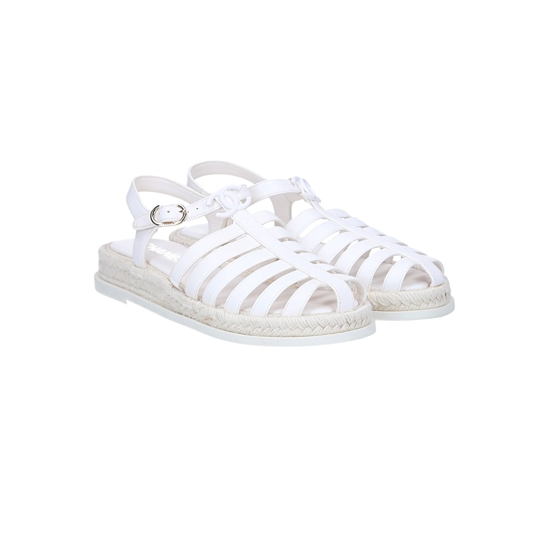 CHANEL SANDALE AUS LEDER UND BAST IN WEISS MIT GHW GR. 39 (B G45425)