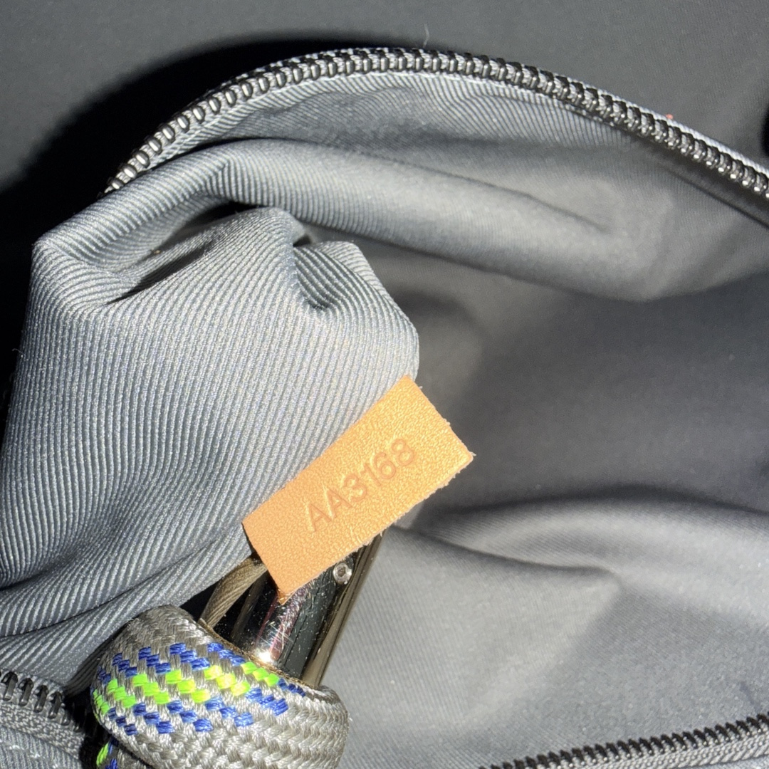 LOUIS VUITTON KEEPALL 50 REISETASCHE AUS MONOGRAM TITANIUM MIT SCHULTERRIEMEN (M43886)
