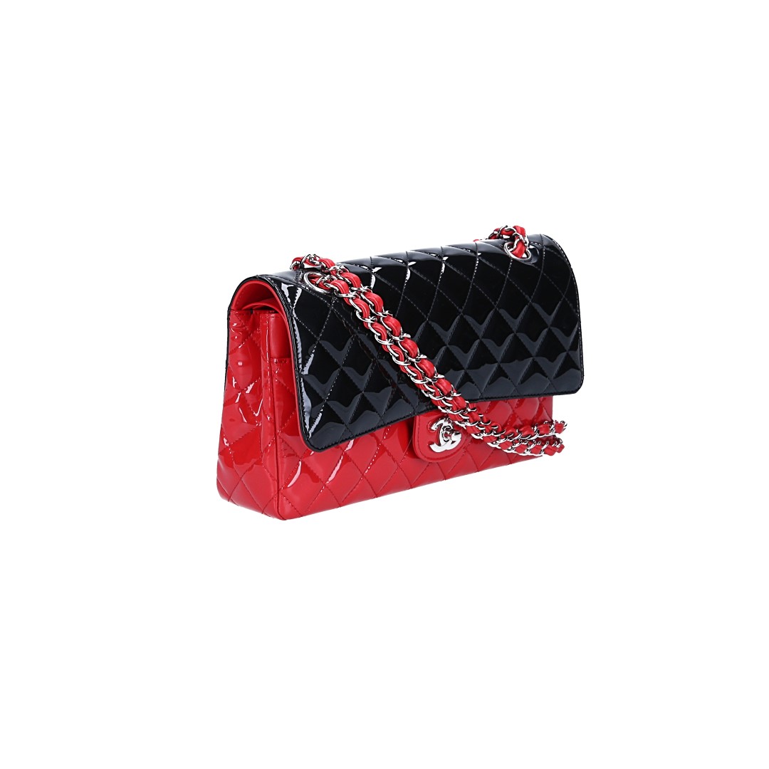 CHANEL TIMELESS DOUBLE FLAP HANDTASCHE (MEDIUM) AUS LACKLEDER IN SCHWARZ/ROT MIT SHW (A01112)