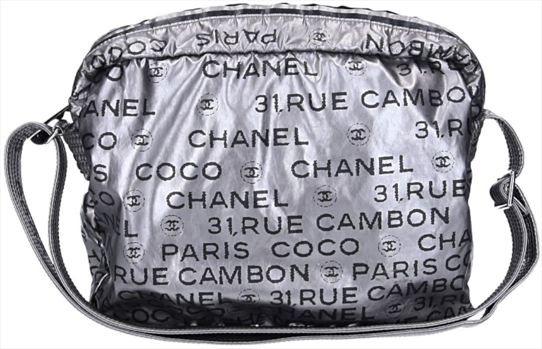 CHANEL COCO 31, RUE CAMBON HANDTASCHE AUS BESCHICHTETEM TEXTIL IN SILBER UND SCHWARZ MIT SHW CHANEL COCO 31, RUE CAMBON HANDTASCHE AUS BESCHICHTETEM TEXTIL IN SILBER UND SCHWARZ MIT SHW