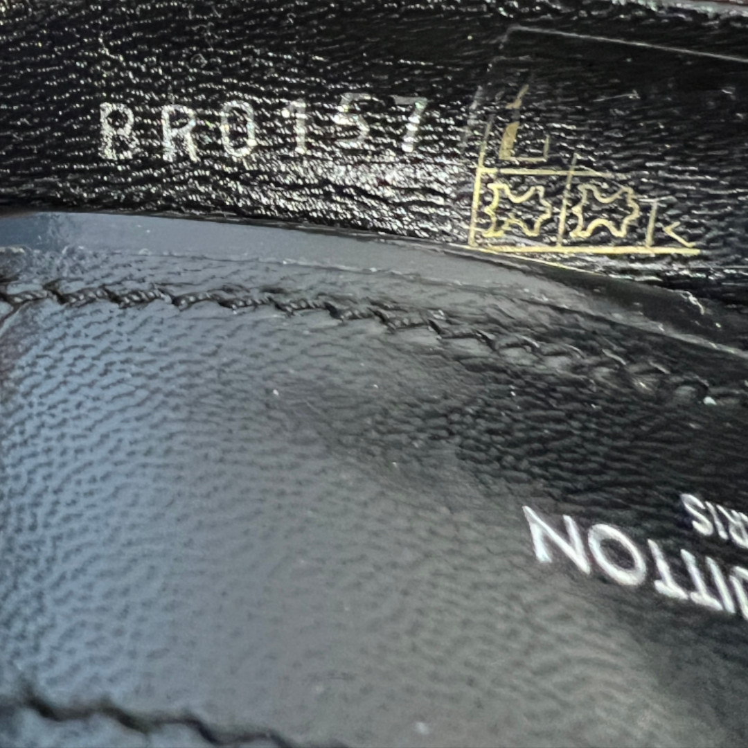 48562-LouisVuitton-Schuhe-Monogram_2D_0015 LOUIS VUITTON PUMPS AUS KALBS-LACKLEDER UND MONOGRAM CANVAS IT37