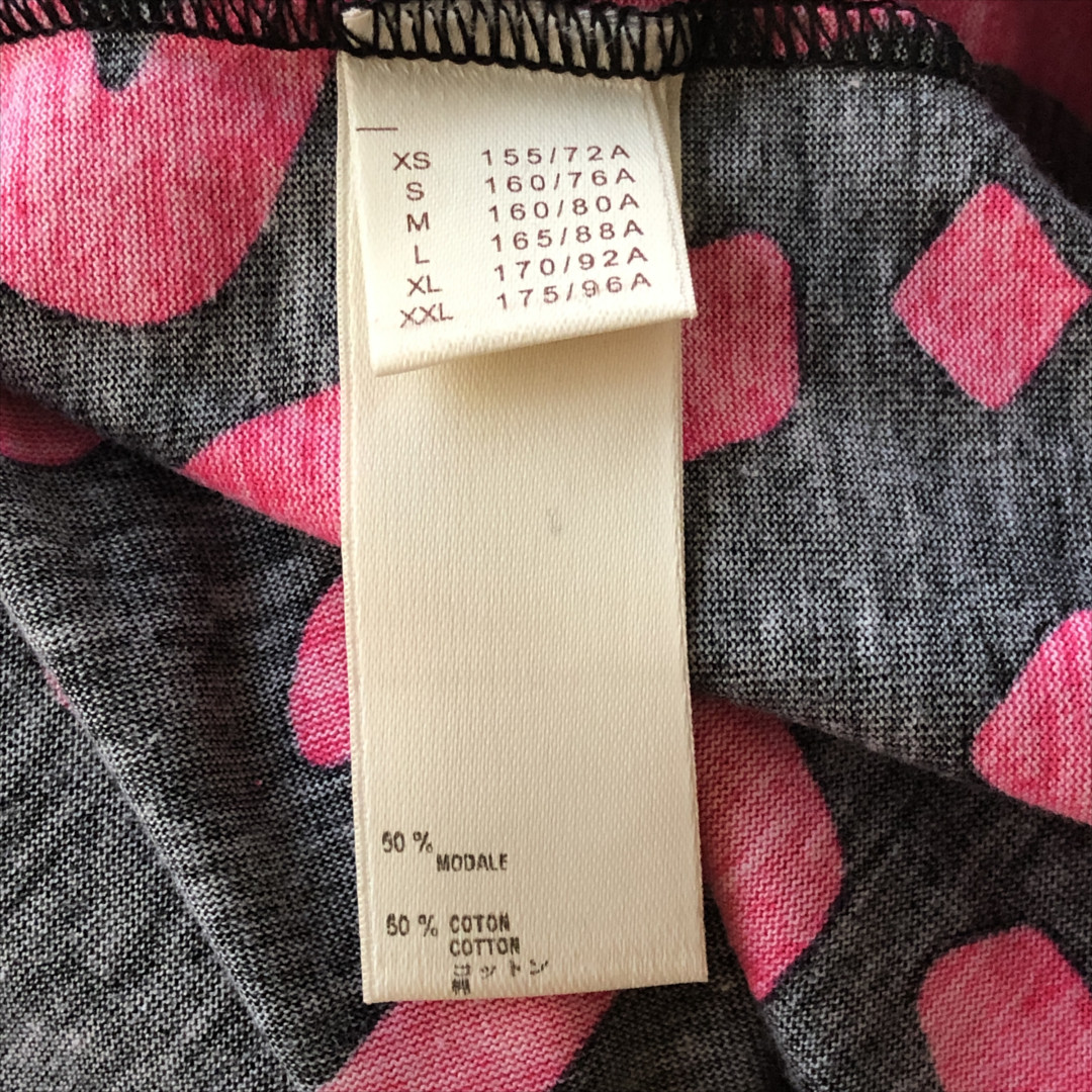 36250-Louis-Vuitton-T-Shirt_2D_0013 LOUIS VUITTON T-SHIRT MIT V-AUSSCHNITT AUS MODAL UND BAUMWOLLE IN SCHWARZ UND PINK
