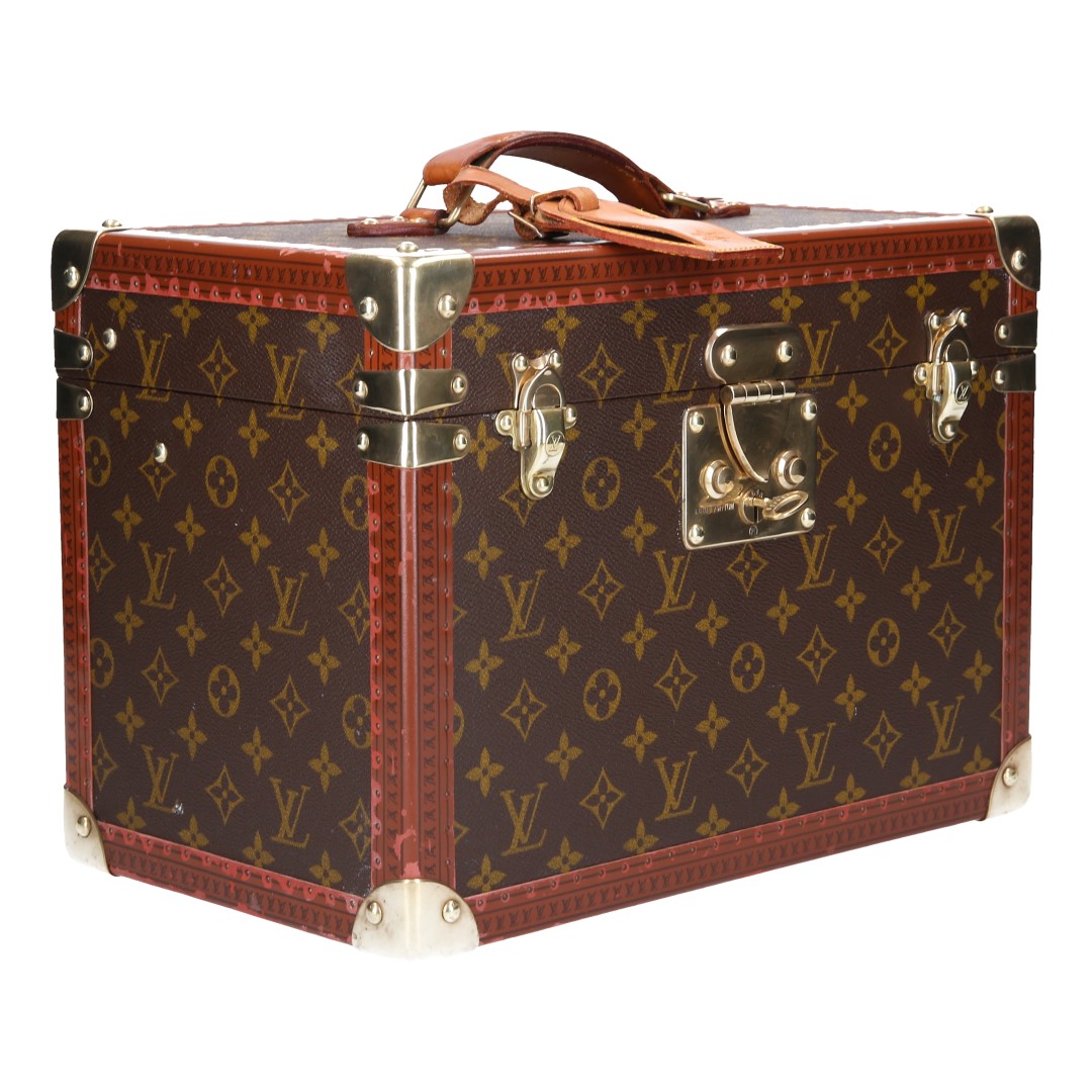 LOUIS VUITTON BOÎTE PHARMACIE VANITY-CASE AUS MONOGRAM CANVAS IN VUITTONITE (M21826)