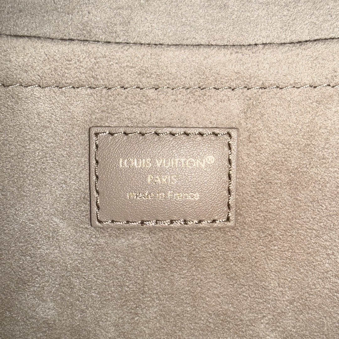 LOUIS VUITTON BABYLONE TOTE PM HANDTASCHE AUS MONOGRAM EMPREINTE LEDER IN GALET (M11463)